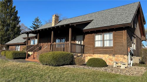 325 N State St, Girard, OH, 44420-2565 | Card Image