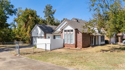 5008 Redbud Drive, House other with 3 bedrooms, 2 bathrooms and null parking in Sand Springs OK | Image 2