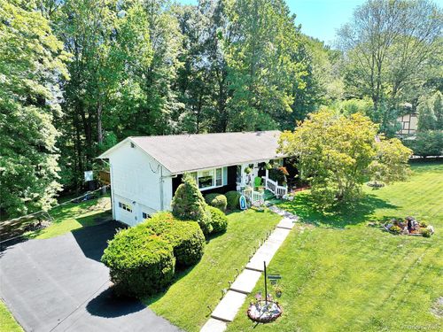 4 Christine Dr, Spring Valley, NY, 10977-6801 | Card Image