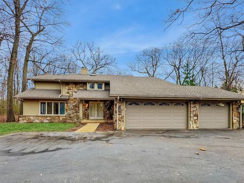 W308N7036 Club Circle, MERTON, WI, 53029 | Card Image