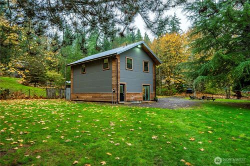 5230 336th Ave Se, Fall City, WA, 98024-9654 | Card Image