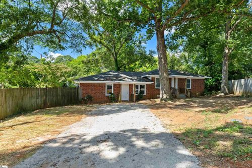 34 Bagwell Cir, Greenville, SC, 29605-4306 | Card Image
