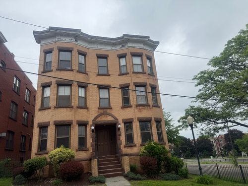 5d-16 Essex St, Hartford, CT, 06114-4039 | Card Image