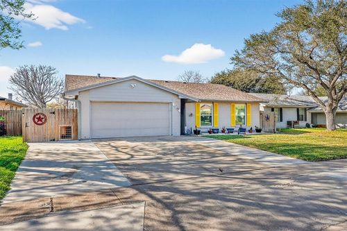 1749 Dawn Breeze Dr, Corpus Christi, TX, 78412-5114 | Card Image