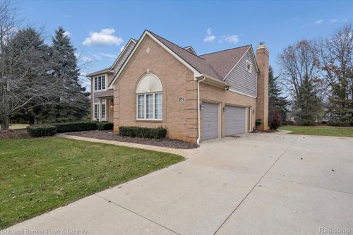 274 Carnoustie, Highland, MI, 48357-4752 | Card Image