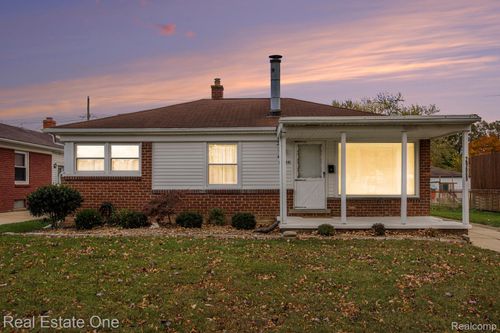 29669 Red Cedar Dr, Flat Rock, MI, 48134-1317 | Card Image