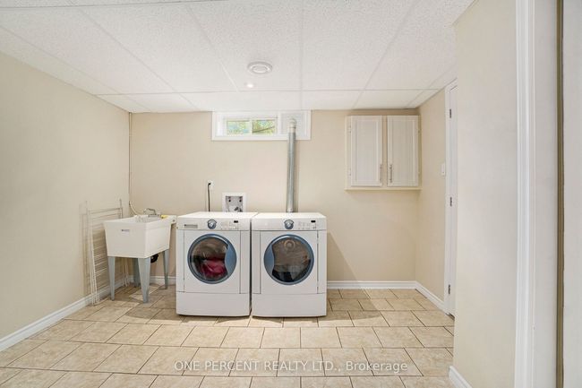 1208 Stanton Rd, House other with 3 bedrooms, 2 bathrooms and 5 parking in Ottawa ON | Image 13