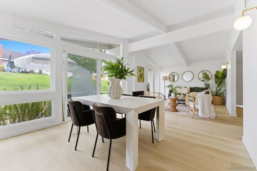 5952 Erlanger, San Diego, CA, 92122 | Card Image