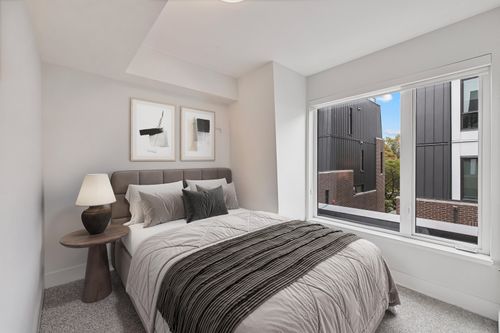 7615 Yukon St, Vancouver, BC, V5X2Y4 | Card Image