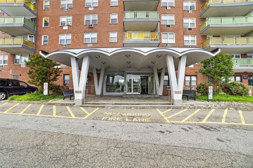 7m-1853 Central Park Ave, Yonkers, NY, 10710-2925 | Card Image