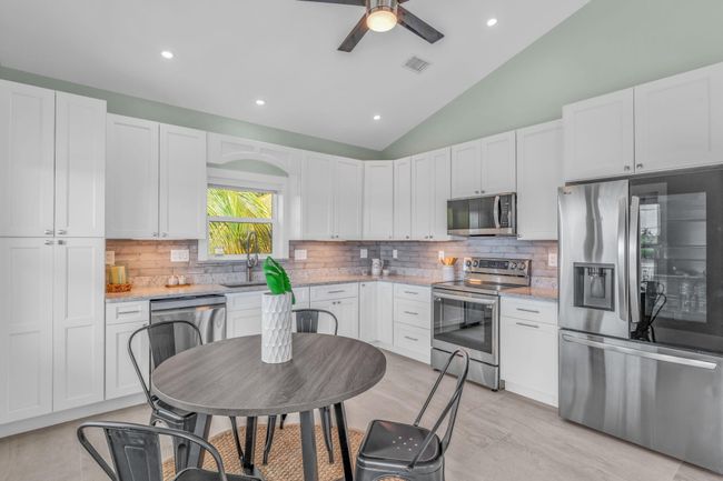 Kitchen | Image 11