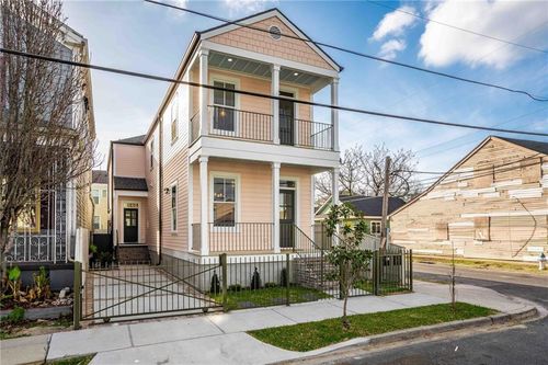 1140 42 Touro Street, New Orleans, LA, 70116 | Card Image