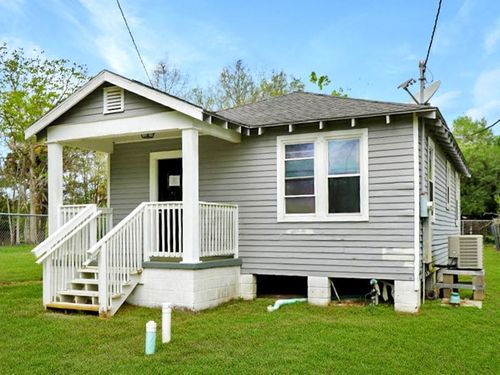 2245 Bayou Rd, Saint Bernard, LA, 70085-4915 | Card Image