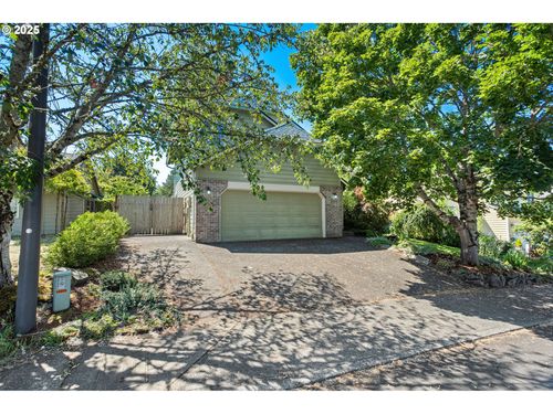 1347 Ne Paloma Ave, Gresham, OR, 97030-4600 | Card Image