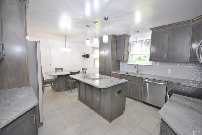 112 Half Moon Ln, House other with 3 bedrooms, 3 bathrooms and null parking in Rustburg VA | Image 12