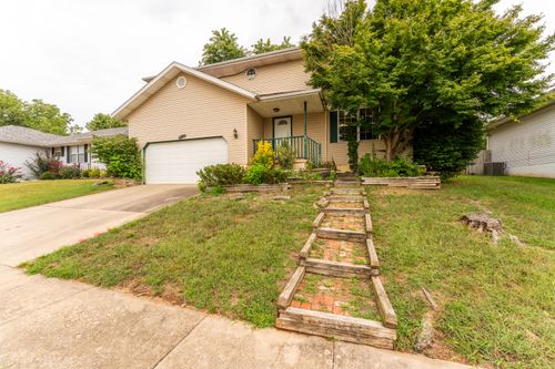 5562 S Burrows Ave, Springfield, MO, 65810-2046 | Card Image