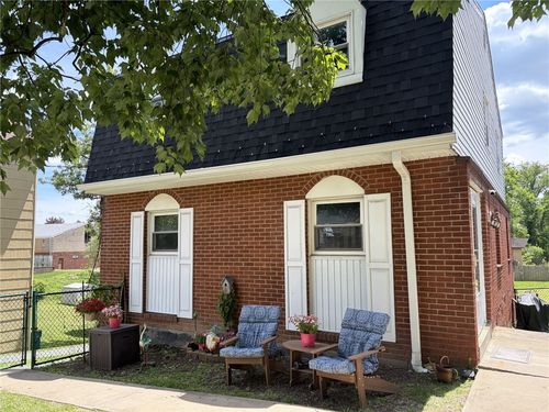 104 1st St, West View, PA, 15229-1322 | Card Image