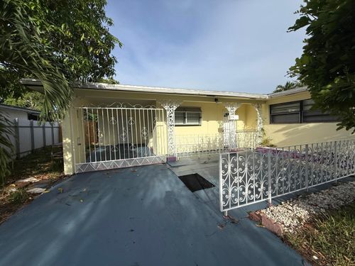 124 Nw 45th Ave, Plantation, FL, 33317-3124 | Card Image