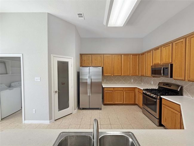 4718 Orchard Blossom Way, House other with 3 bedrooms, 2 bathrooms and 2 parking in Houston TX | Image 9