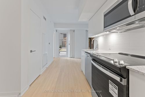 116-500 Wilson Ave, North York, ON, M3H0E5 | Card Image