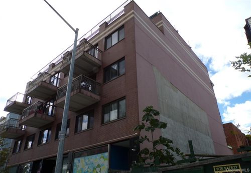 4c-720 W 57th St, New York, NY, 10019 | Card Image