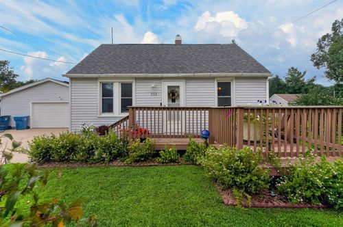 711 Bishop Ave, Waterloo, IA, 50707-2703 | Card Image
