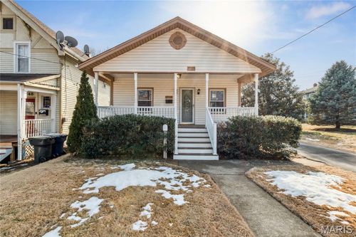 7250 Arsenal St, Maplewood, MO, 63143-4246 | Card Image