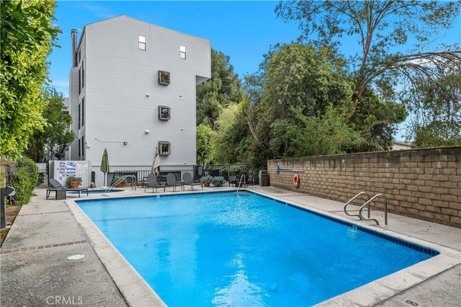 APT-326 - 13331 Moorpark St, Condo with 2 bedrooms, 2 bathrooms and 2 parking in Sherman Oaks CA | Image 34