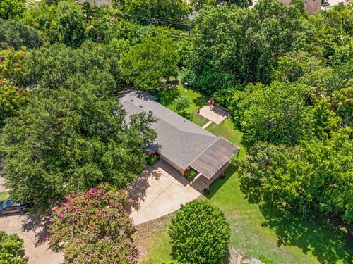 526 Nesbit Ct, Garland, TX, 75041-3305 | Card Image