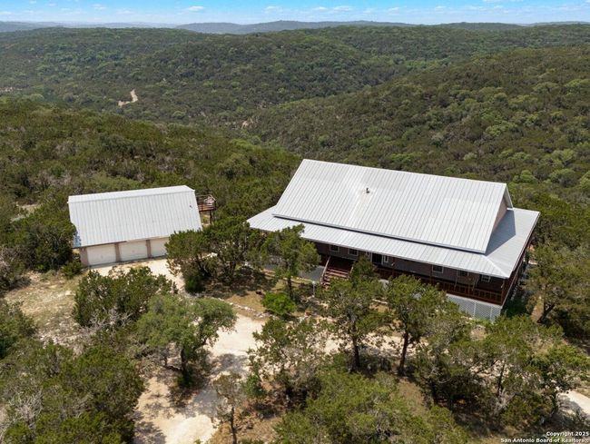 388 Oak Trl, House other with 3 bedrooms, 5 bathrooms and null parking in Pipe Creek TX | Image 46