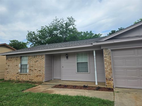 2916 Miller Ave, Fort Worth, TX, 76105-5047 | Card Image