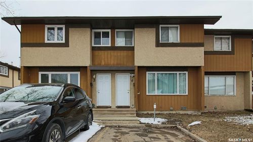 6 Mackenzie Mews, Regina, SK, S4N5M5 | Card Image