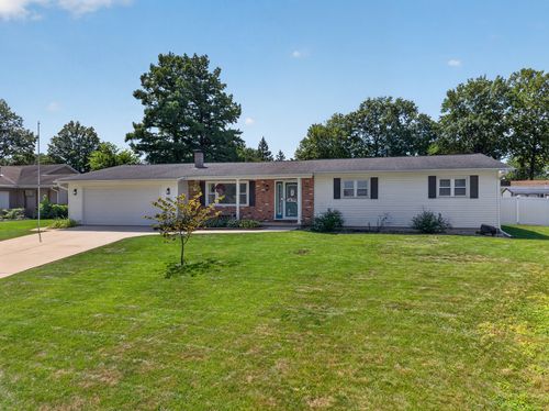 821 King Arthur Ln, Ottawa, IL, 61350-4221 | Card Image