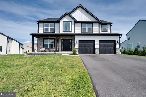 1025 River Crest Dr, READING, PA, 19605-1360 | Card Image