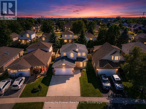 35 Borland Dr, Guelph, ON, N1G5B5 | Card Image