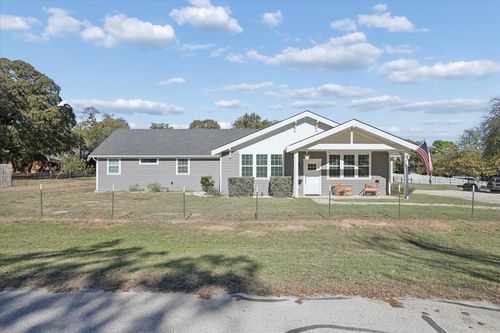 7232 Courtney Dr, Azle, TX, 76020-5755 | Card Image