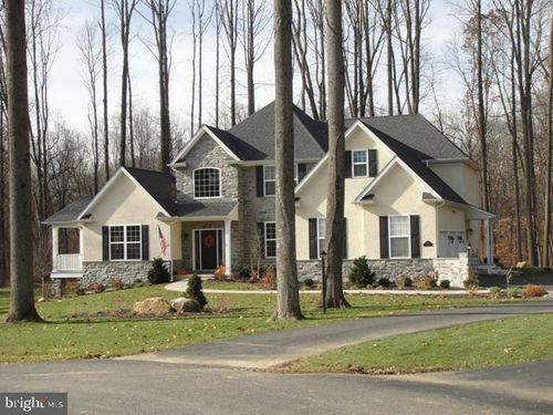 25 Berks Mont Ln, BARTO, PA, 19504-9506 | Card Image