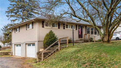 3145 E Winding Way, Zanesville, OH, 43701 | Card Image
