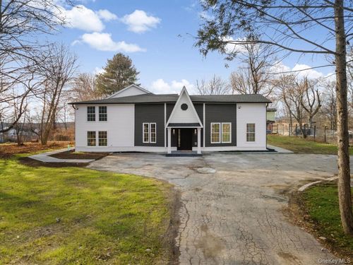 39 Overland Dr, Wallkill, NY, 12589-2517 | Card Image