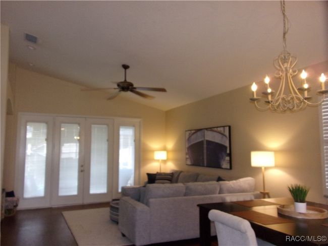 877 Silver Meadow Loop, House other with 3 bedrooms, 2 bathrooms and null parking in Hernando FL | Image 5