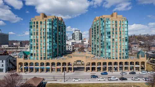 {{alt}} | Card Image