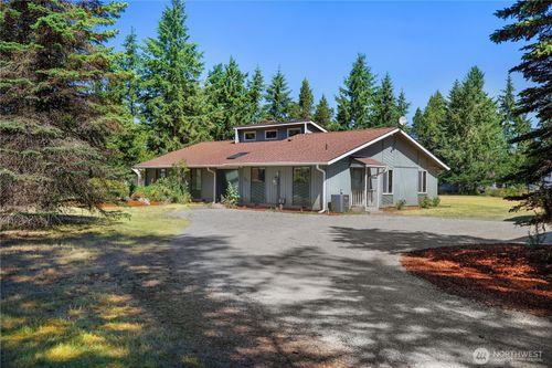 121 E Little Bear Ln, Shelton, WA, 98584-9655 | Card Image