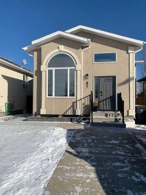 47 Blackfoot Rd W, Lethbridge, AB, T1K7P7 | Card Image