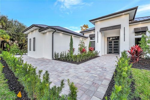 264 13th St Nw, Naples, FL, 34120-5025 | Card Image