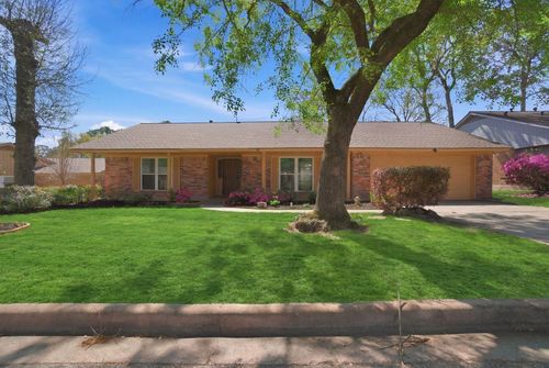 1105 Northpine Dr, Conroe, TX, 77301-1131 | Card Image