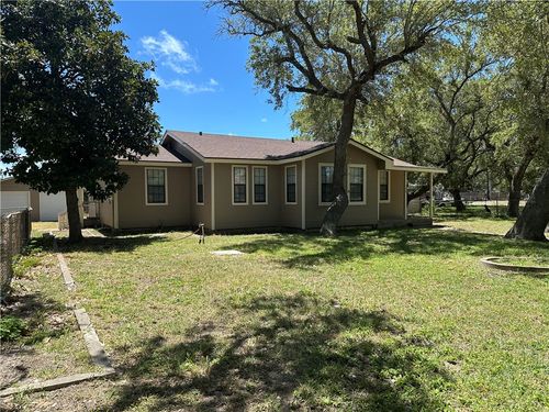 745 S Rife St, Aransas Pass, TX, 78336-2425 | Card Image