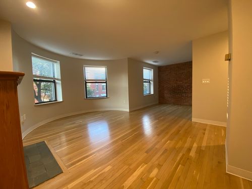 301w-108 Gainsborough, Boston, MA, 02115 | Card Image