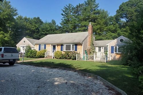 766-766 Putnam Ave, Cotuit, MA, 02635-2812 | Card Image