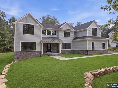 531 Track Ln, River Vale, NJ, 07675-6131 | Card Image