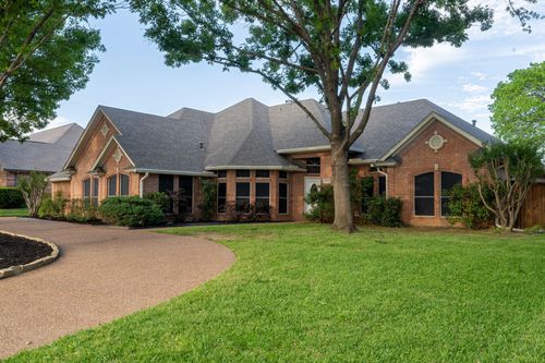 5709 Hidden Oaks Dr, Colleyville, TX, 76034-5856 | Card Image